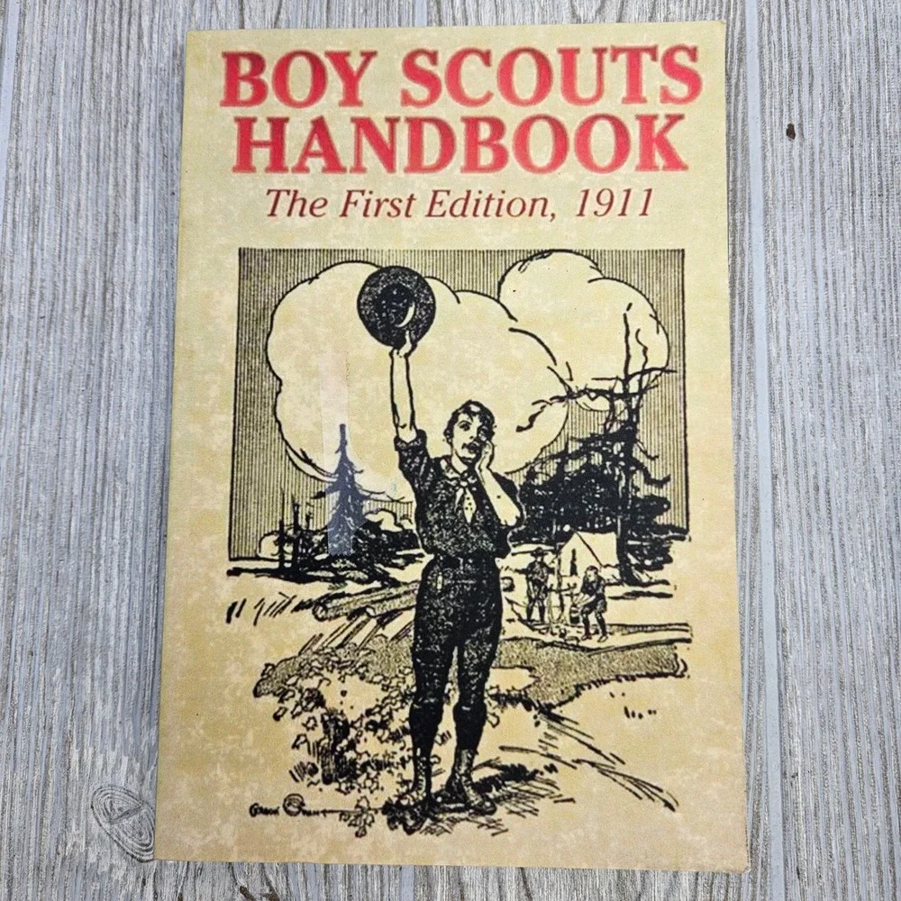 Boy‎ Scouts Handbook The First Edition 1911 Reprint Dead Authors Society